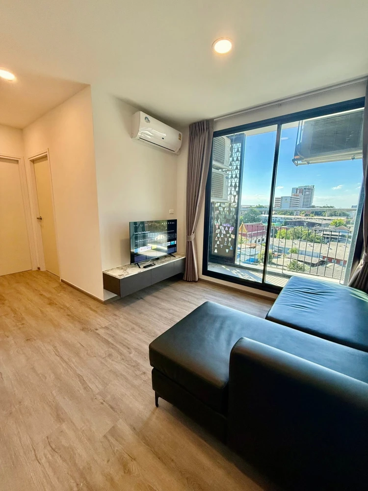 Selling Beat Bangwa Interchange, 2 bedrooms, spacious living area, fully furnished. Book now!