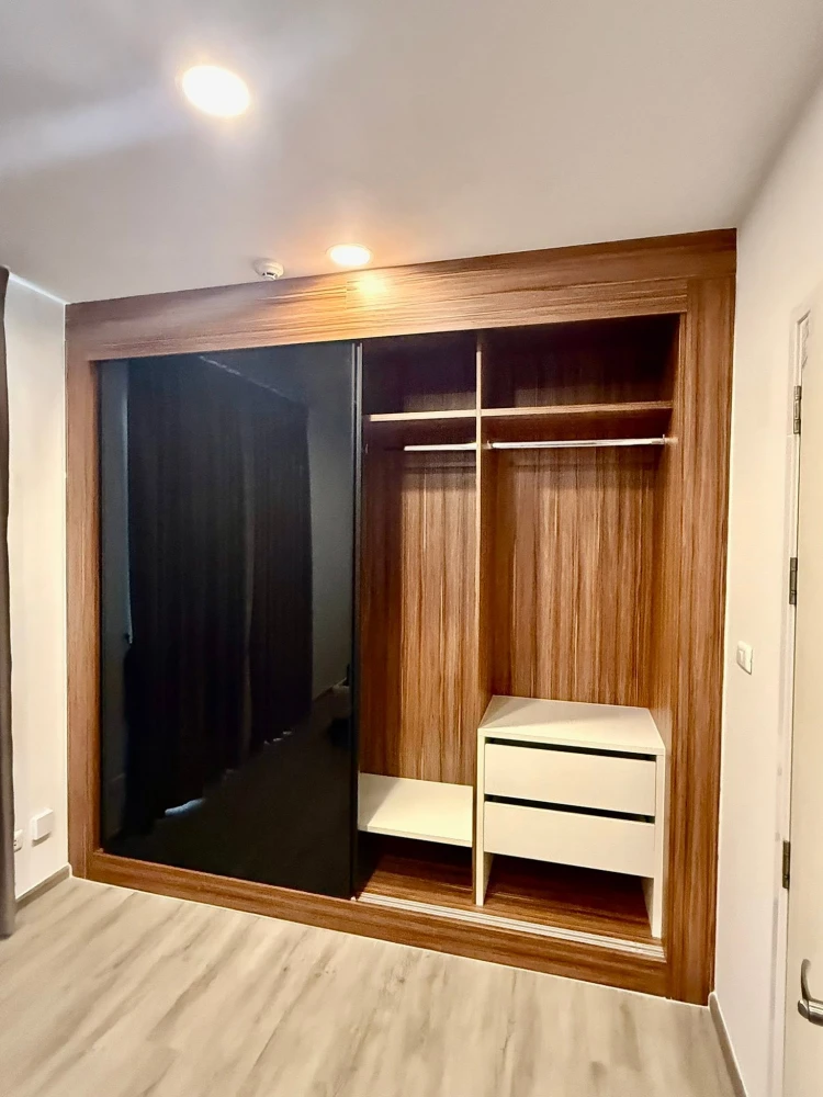 Selling Beat Bangwa Interchange, 2 bedrooms, spacious living area, fully furnished. Book now!