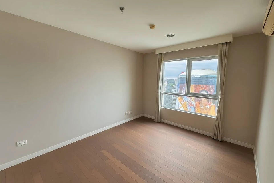 Belle Grand Rama 9 for sale, beautiful view, quiet, not on the main road, very spacious area, hurry to reserve before it's gone.