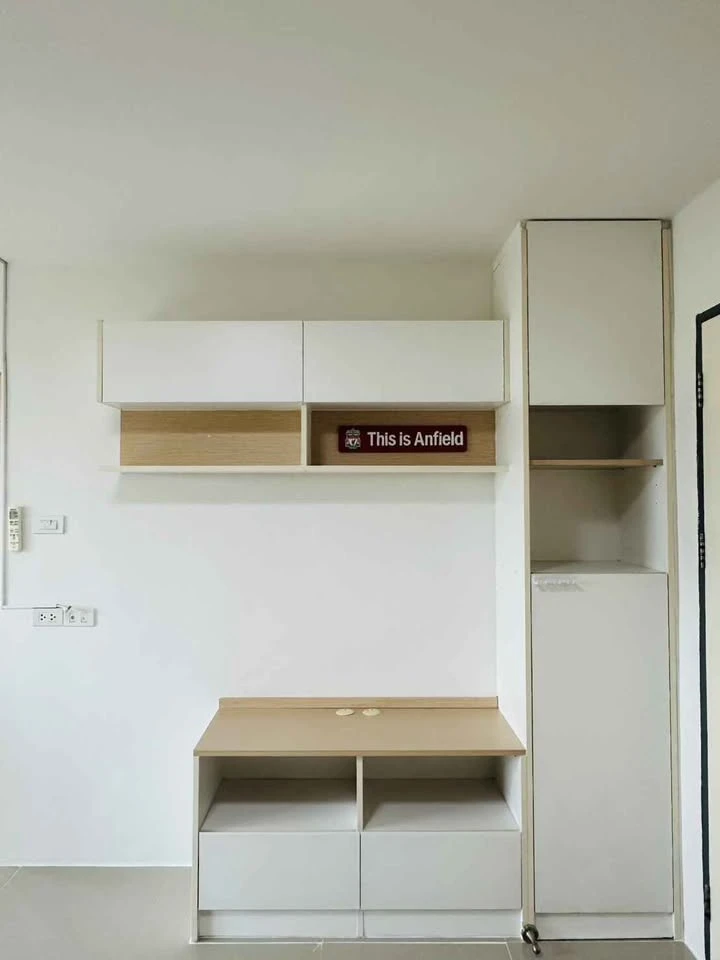 Beston Condo for sale, 1 corner room, open view, no buildings blocking, airy, comfortable, built-in furniture throughout the room, reserve now.