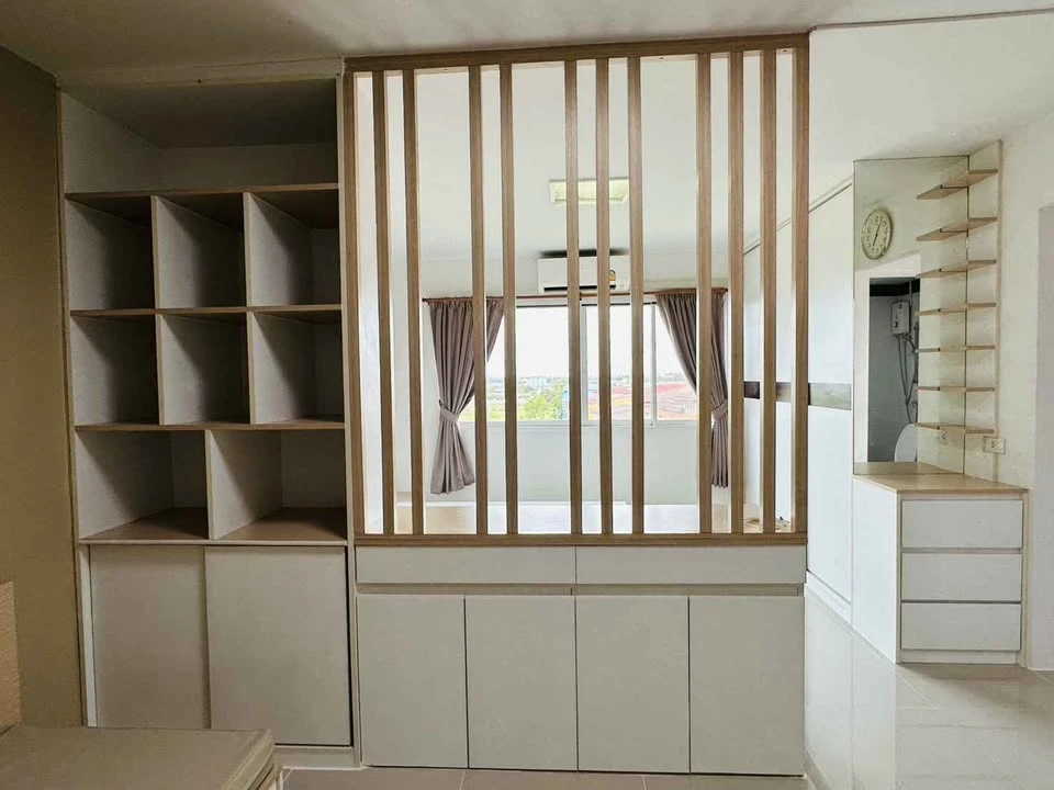 Beston Condo for sale, 1 corner room, open view, no buildings blocking, airy, comfortable, built-in furniture throughout the room, reserve now.