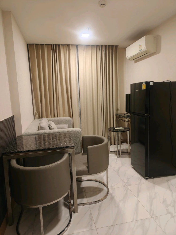 Selling Bless Residence Ekkamai, 8th floor, fully furnished. Book now!