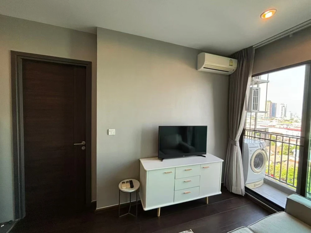C Ekkamai Condominium for sale. Spacious rooms with ample living space at an attractive price. Book yours today! Don't miss out!