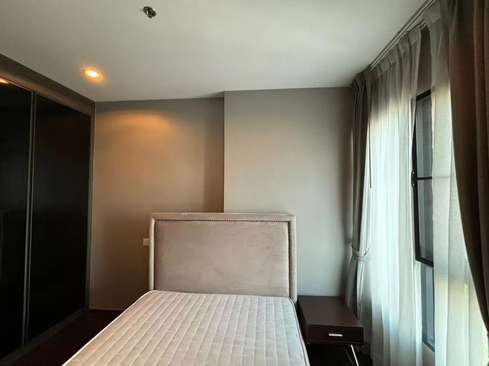 C Ekkamai Condominium for sale. Spacious rooms with ample living space at an attractive price. Book yours today! Don't miss out!