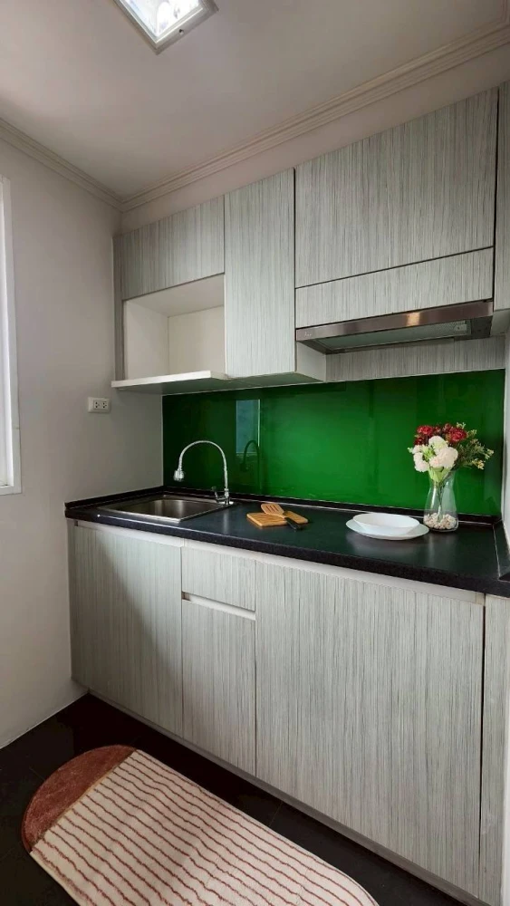 For sale: C Style Condo, 8th floor, corner room, quiet, very private, fully furnished, hurry and grab it now!