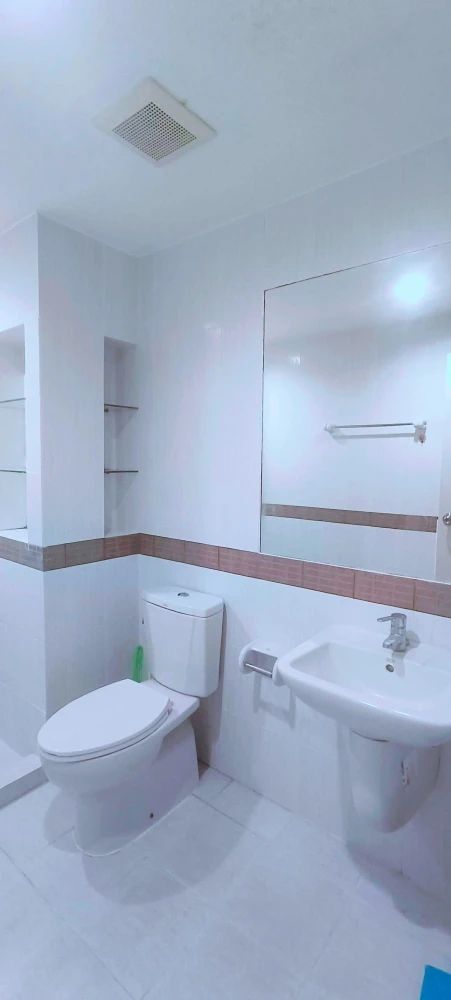 For sale: Casa Condo Asoke-Dindaeng, a lovely room, good location, complete amenities, beautiful view, reserve now!