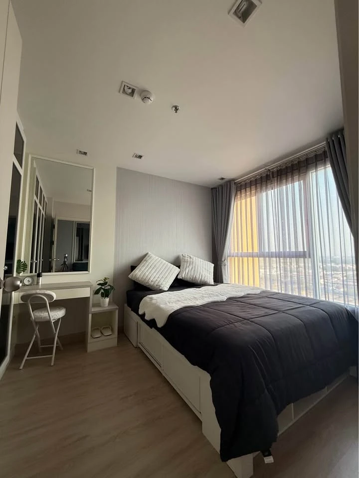 CASA CONDO for sale in Bang Yai. Beautiful room, great condition, fully furnished. Don't miss out! Contact us to discuss further!
