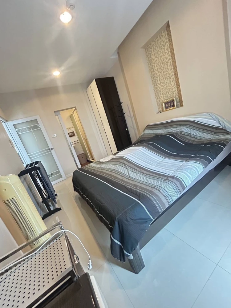For sale: CC Condominium 1, 1 bedroom, 1 bathroom, good location, fully furnished, don't miss out.