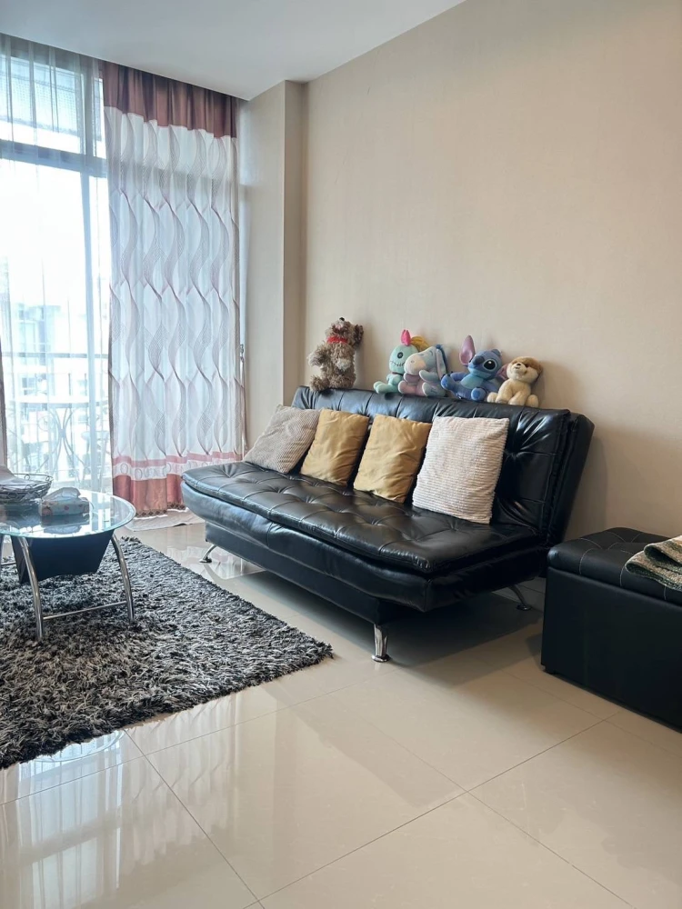 For sale: CC Condominium 1, 1 bedroom, 1 bathroom, good location, fully furnished, don't miss out.