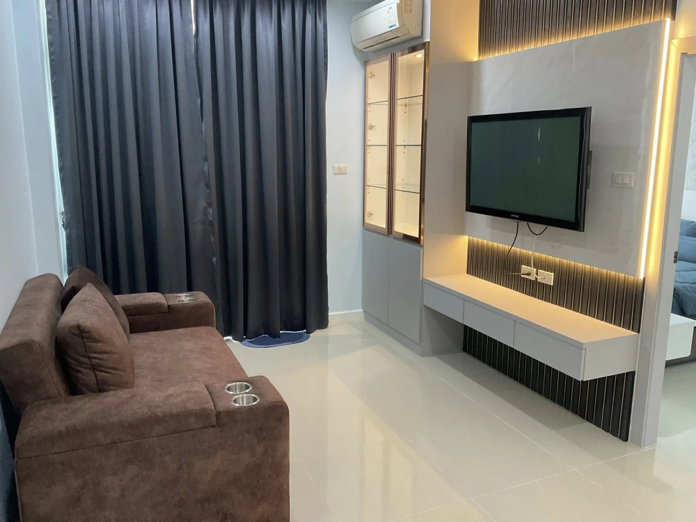 For sale: CC Condominium 1, 1 bedroom, 1 bathroom, fully furnished, built-in marble headboard, reserve now.