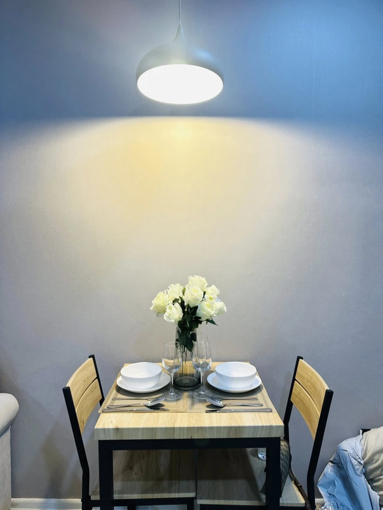 For sale: CC Condominium, 1 lovely room, decorated in a controlled tone, excellent built-in wall. Don't miss out on something this good.