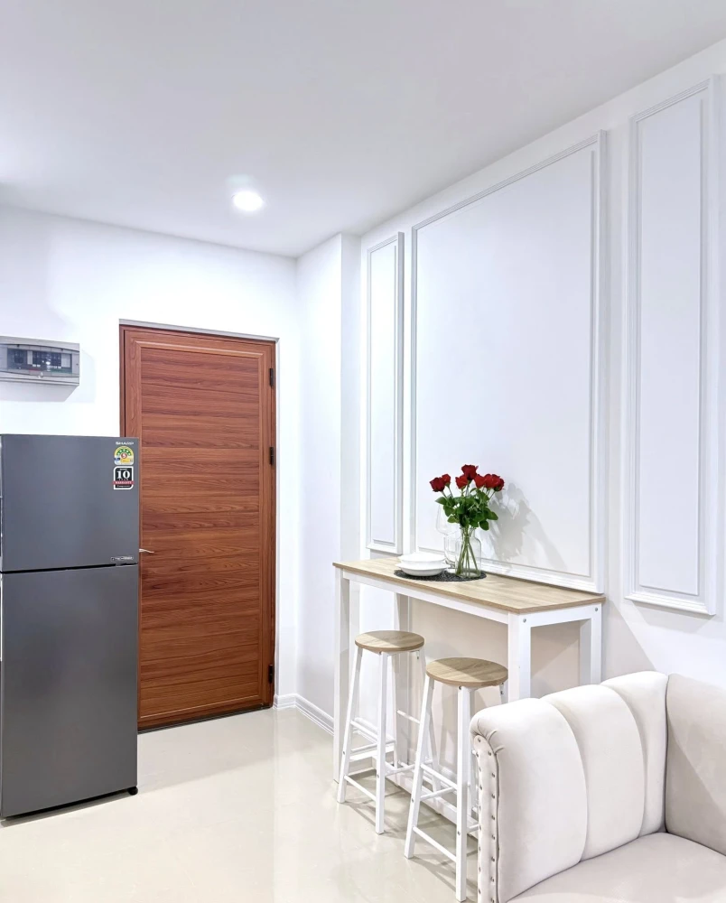 CC Condominium 1 for sale. Fully furnished with built-in furniture and appliances. Clean white decor, very comfortable and inviting.