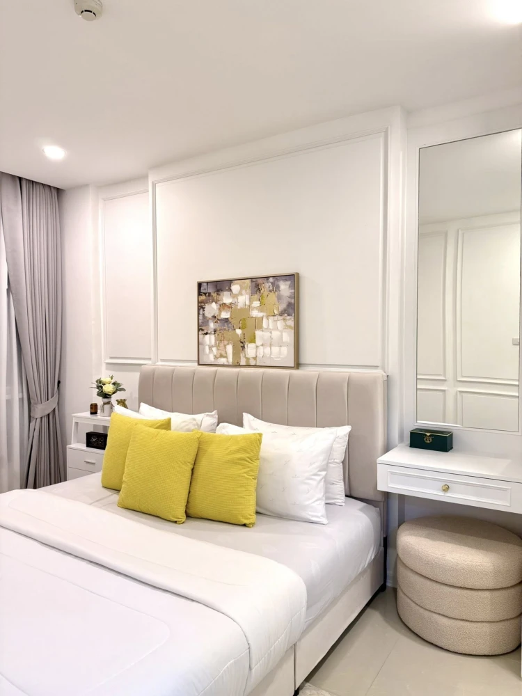 CC Condominium 1 for sale. Fully furnished with built-in furniture and appliances. Clean white decor, very comfortable and inviting.