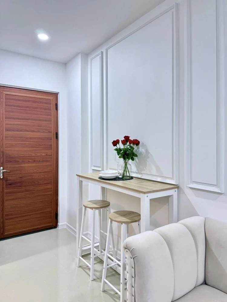 CC Condominium 1 for sale. Fully furnished with built-in furniture and appliances. Clean white decor, very comfortable and inviting.