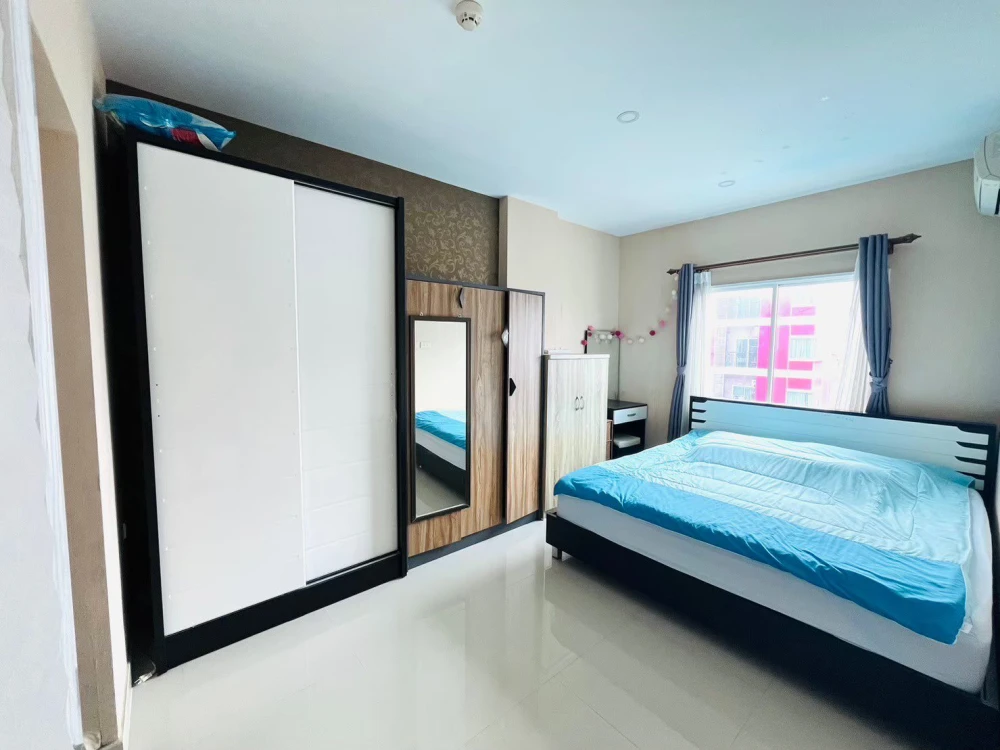 For sale: CC Condominium 2, 1 bedroom, 1 bathroom, good location, fully furnished. Good like this, hurry and reserve now.