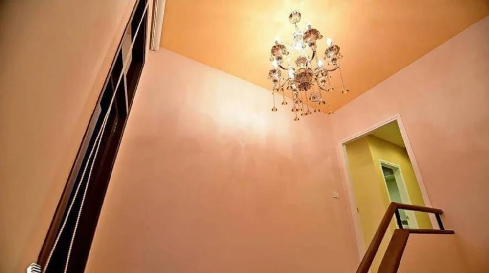 Selling Centric Ratchada–Huai Khwang, 20th floor, fully furnished and ready to move in. Book now!