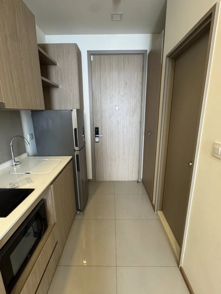 Centric Ratchayothin for sale, ready to move in, fully furnished, high floor, north-facing room, reserve now.