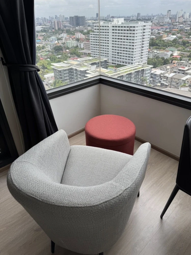 Centric Ratchayothin for sale, ready to move in, fully furnished, high floor, north-facing room, reserve now.
