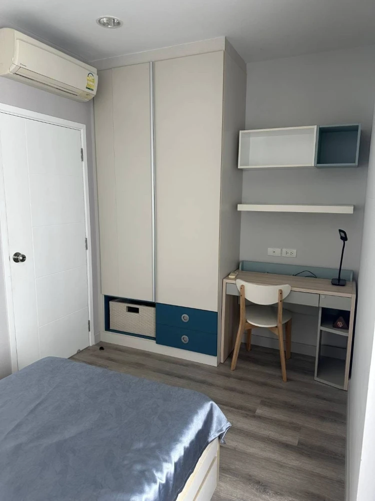 Centric Sea for sale, spacious room with lots of usable space, decorated in a controlled tone, with beautiful wallpaper. Don't miss it!