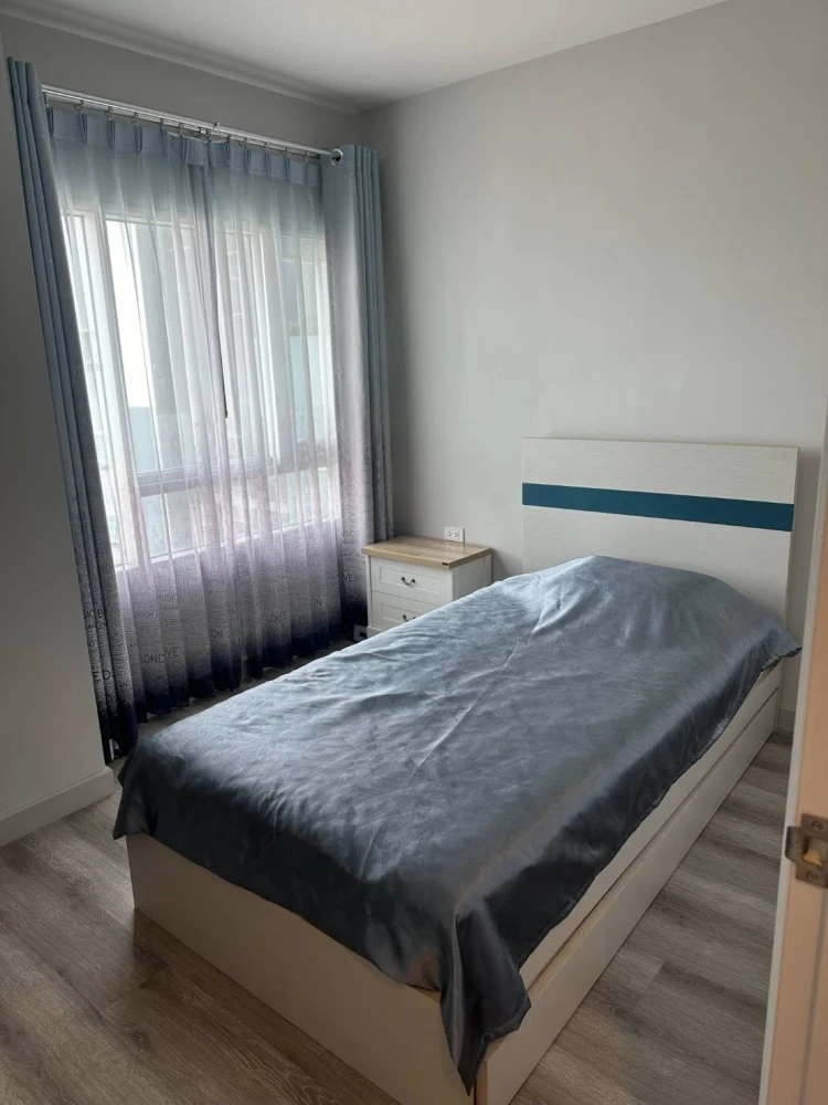 Centric Sea for sale, spacious room with lots of usable space, decorated in a controlled tone, with beautiful wallpaper. Don't miss it!