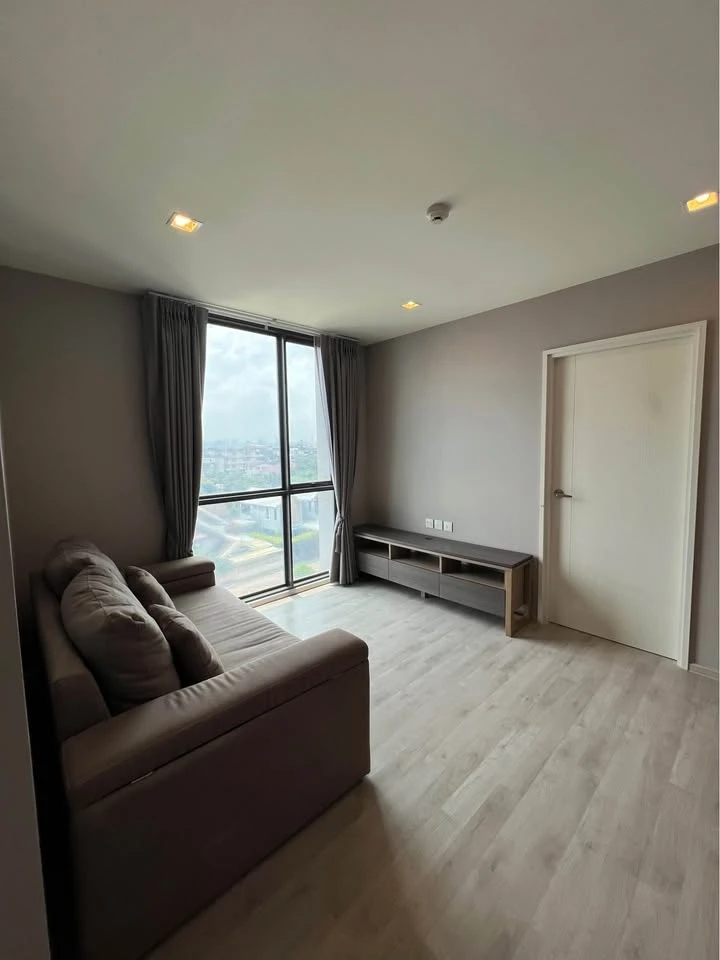 Sell/Rent Chambers Chaan Ladprao-Wanghin: 1 bedroom, 1 bathroom condo with spacious living area, great location, and complete amenities. Book now!