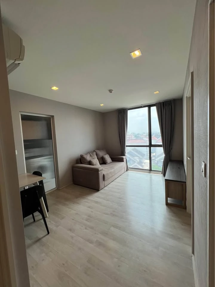Sell/Rent Chambers Chaan Ladprao-Wanghin: 1 bedroom, 1 bathroom condo with spacious living area, great location, and complete amenities. Book now!