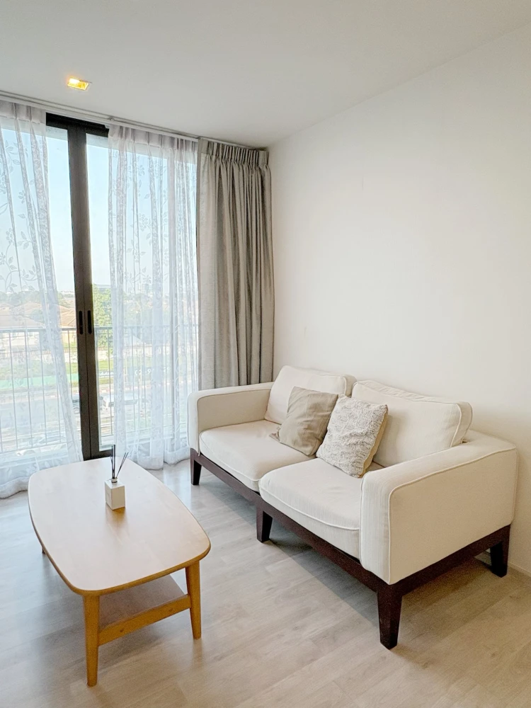 For sale: Chambers Cher Ratchada-Ram Intra, facing north, front building with privacy, others cannot see us, furnished and ready to move in, free elec