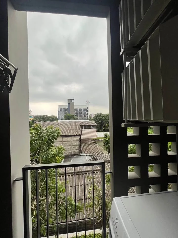 For sale: Chambers On-nut Station, 3rd floor, nice room, fully furnished, reserve now!