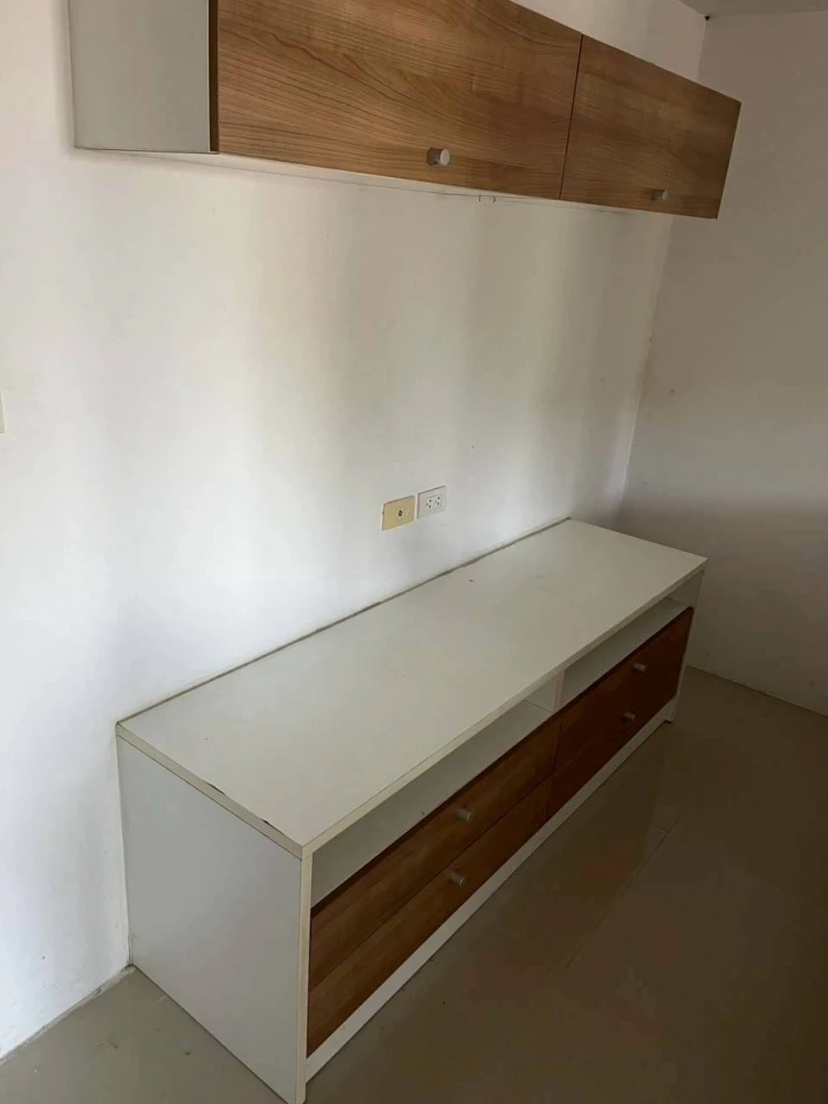 Selling a spacious and comfortable condo at Champs Elysees Chaengwattana. It's on a low floor and ready to move in!
