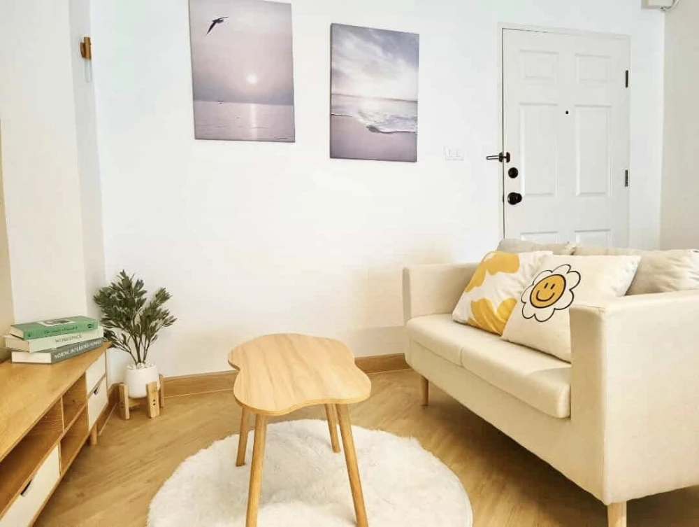 Champs Elysees Tiwanon for sale, decorated in a minimalist, Korean style, very livable. You'll regret it if you miss it.