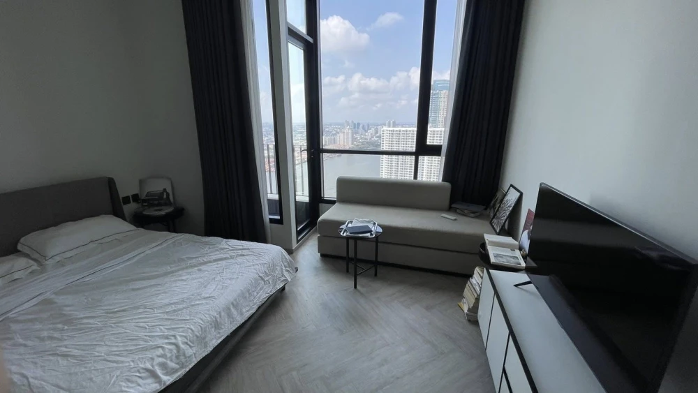 For sale: Chapter Charoennakhon-riverside Studio room, 33rd floor, river view, complete here, come buy now.
