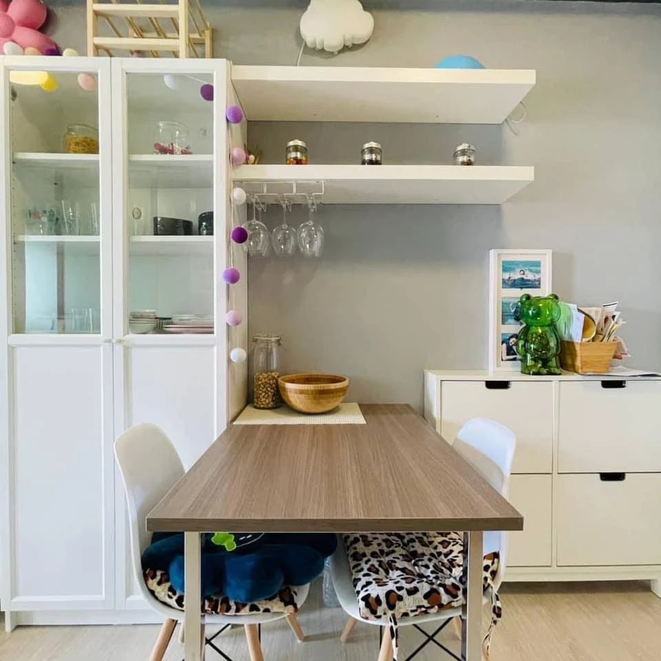 Selling Chapter One Eco Ratchada-Huai Khwang condo unit. Ready to move in, fully furnished, high floor, good ventilation. Book now before it's too lat