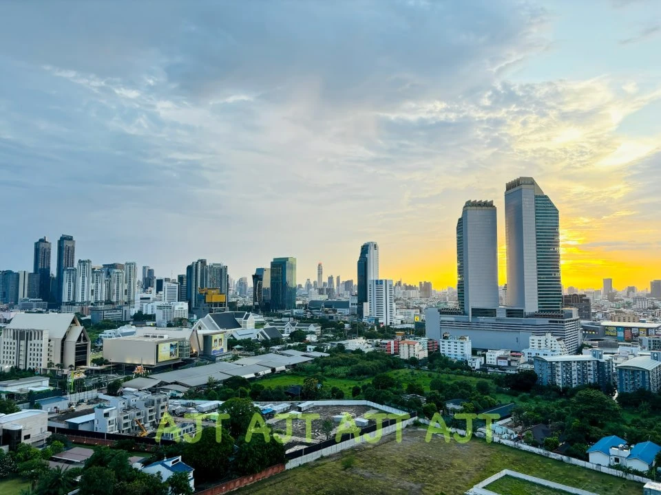Chapter One Eco Ratchada-Huai Khwang for sale, ready to move in, fully furnished, hurry and reserve now!