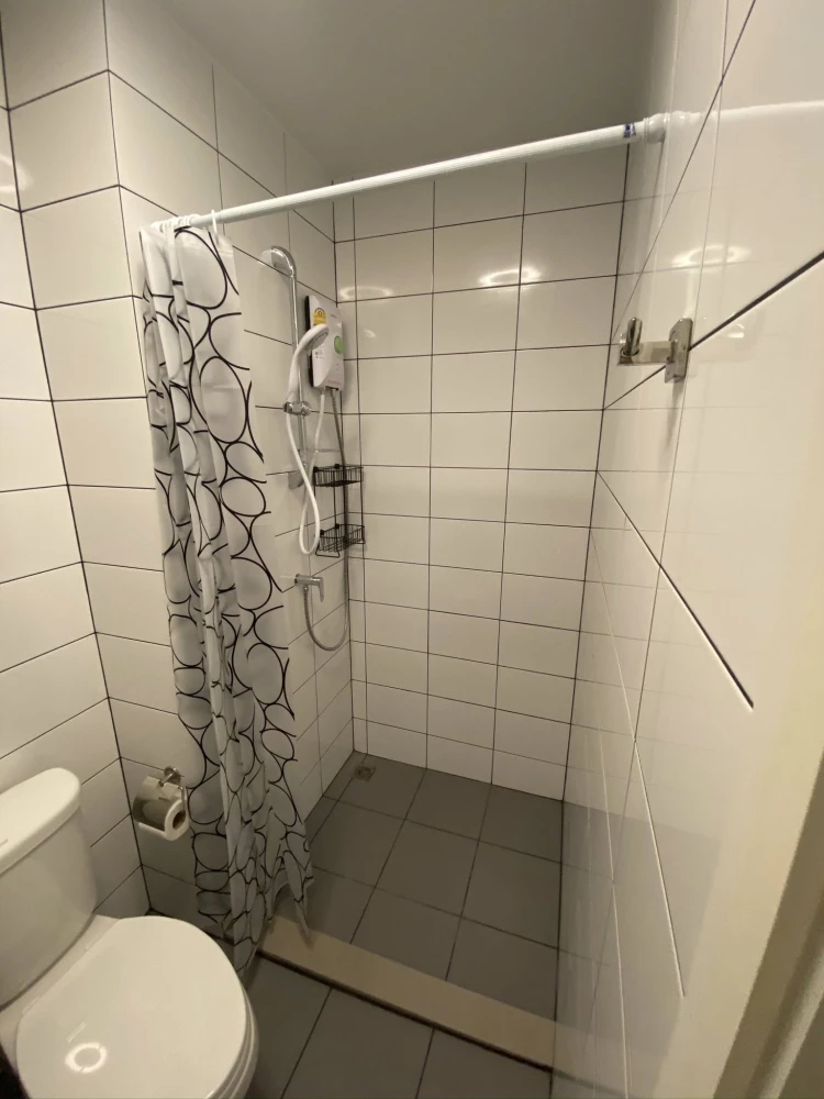 Chapter one eco Ratchada-Huai Khwang Studio room for sale. Fully furnished studio room. Grab it now!