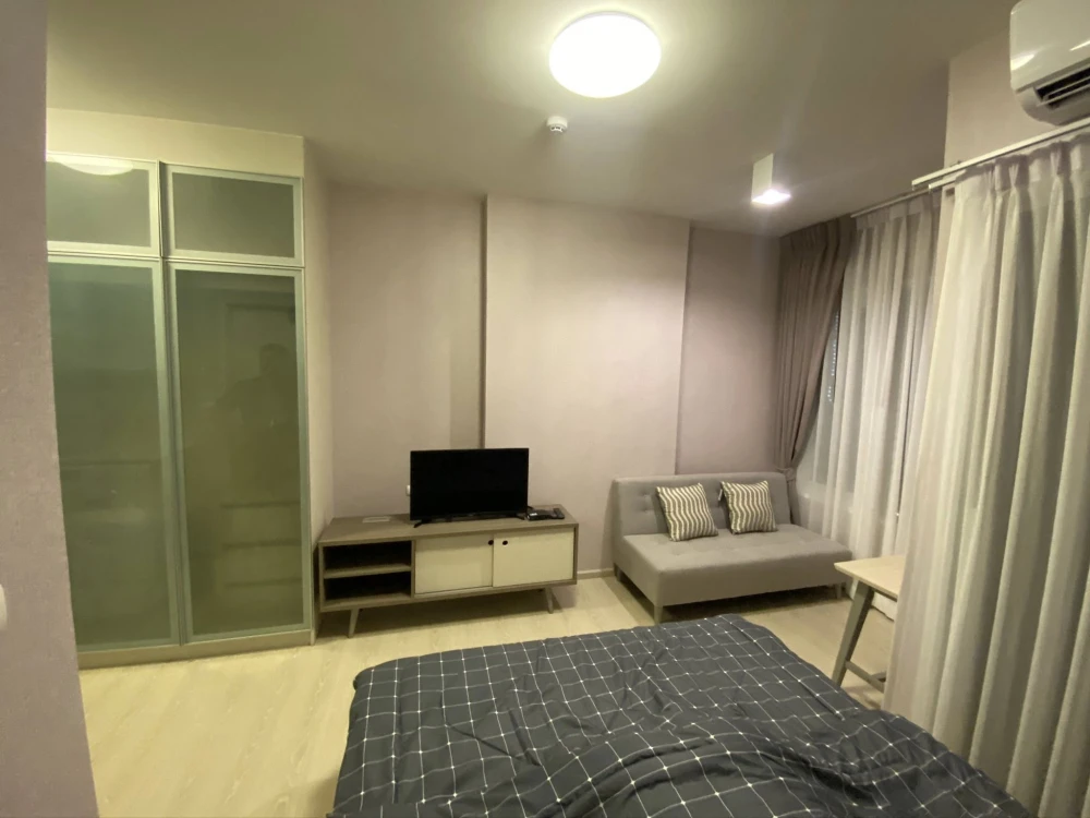 Chapter one eco Ratchada-Huai Khwang Studio room for sale. Fully furnished studio room. Grab it now!