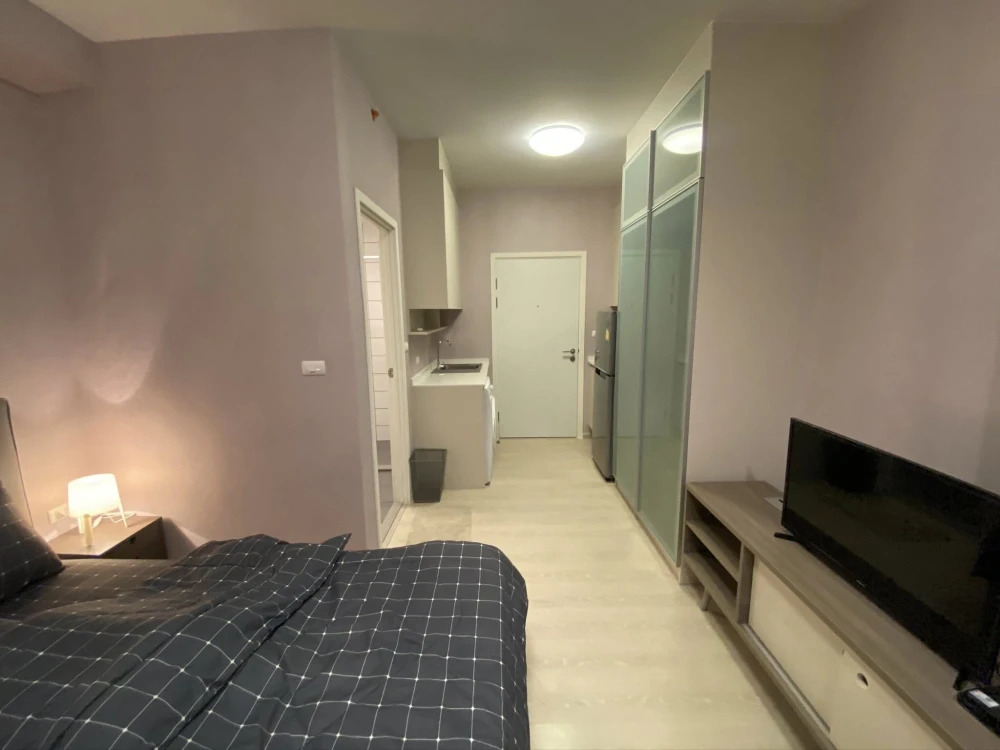 Chapter one eco Ratchada-Huai Khwang Studio room for sale. Fully furnished studio room. Grab it now!