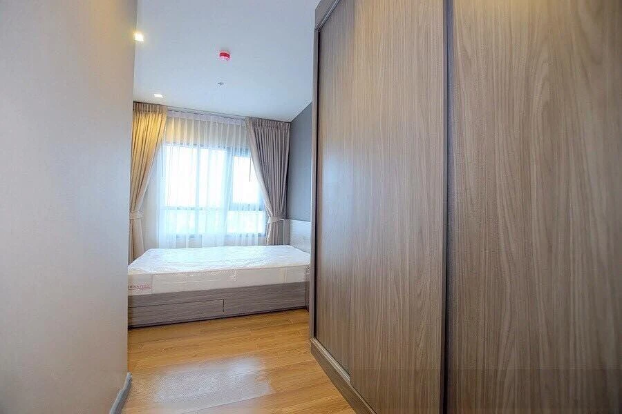 Selling Chapter One Mid Town Ladprao 24 apartments. Ready to move in, fully furnished. Book now!