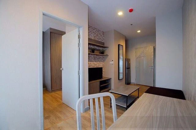 Selling Chapter One Mid Town Ladprao 24 apartments. Ready to move in, fully furnished. Book now!