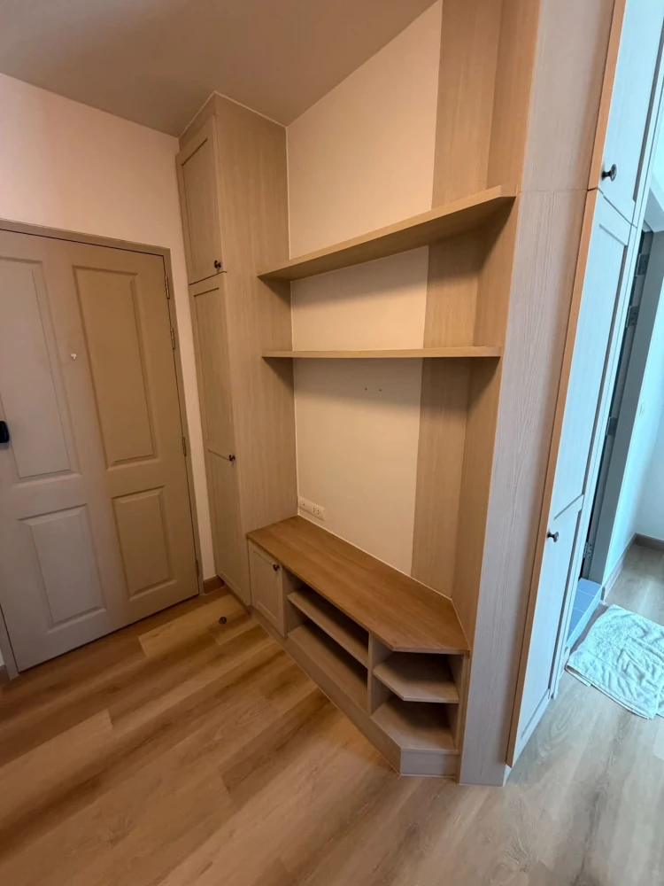 Selling a Chapter One Modern Dutch unit on the 16th floor. Prime location and fully furnished. Book now!