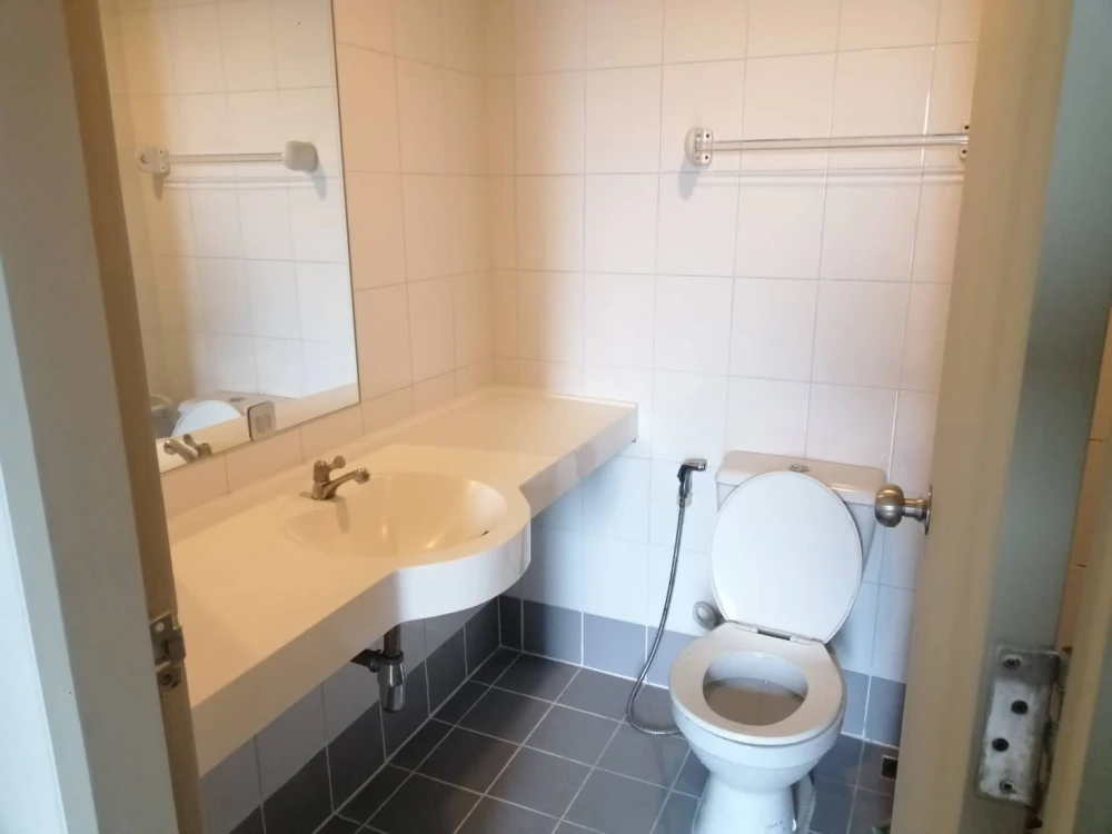 Chapter One Modern Dutch for sale, ready to move in, high floor, reserve now.