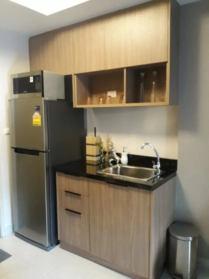 For sale: Chapter One The Campus Kaset, corner room, 1st floor, swimming pool view, fully furnished, ready to move in, don't delay.