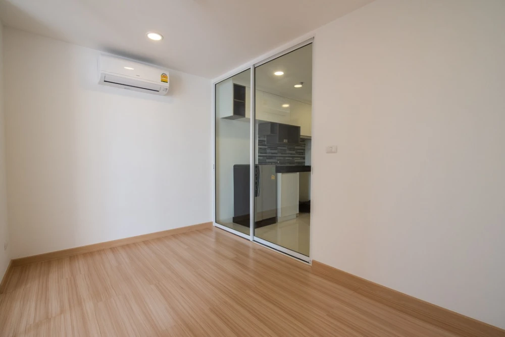 Chateau In Town Rama 8 for sale, empty room, good location, convenient transportation, room decoration lovers shouldn't miss, reserve now.