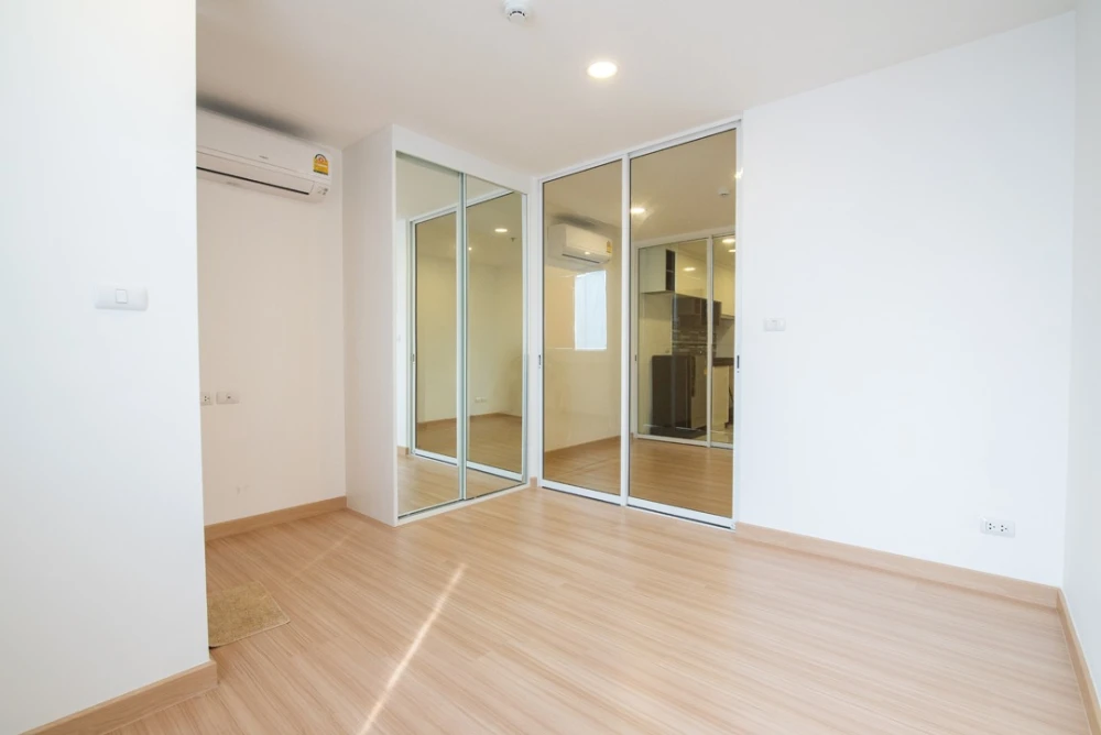 Chateau In Town Rama 8 for sale, empty room, good location, convenient transportation, room decoration lovers shouldn't miss, reserve now.