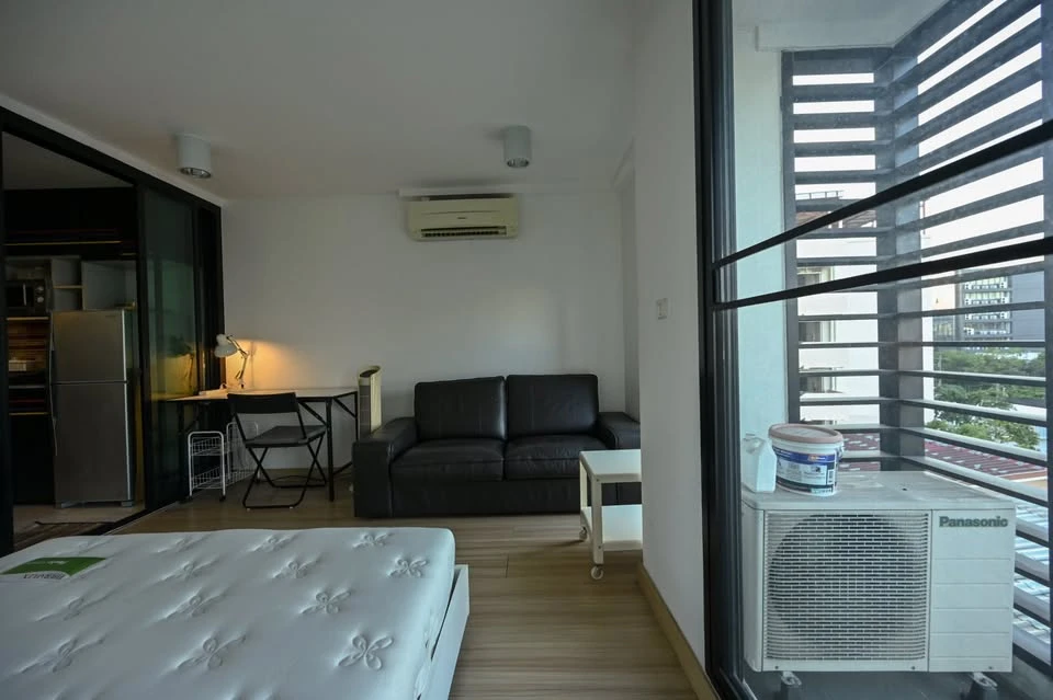 For sale: Chateau In Town Ratchada 20-2 Studio room, 4th floor, includes furniture, ready to move in immediately!!