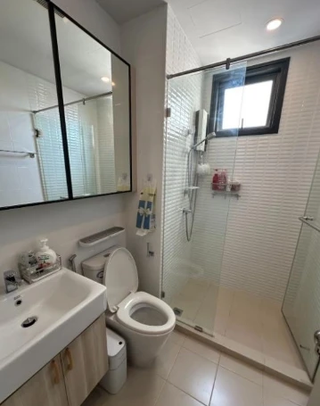 For sale: Chewathai Kaset Nawamin, 19th floor, corner room, fully furnished, nice to live in, reserve now, urgent.