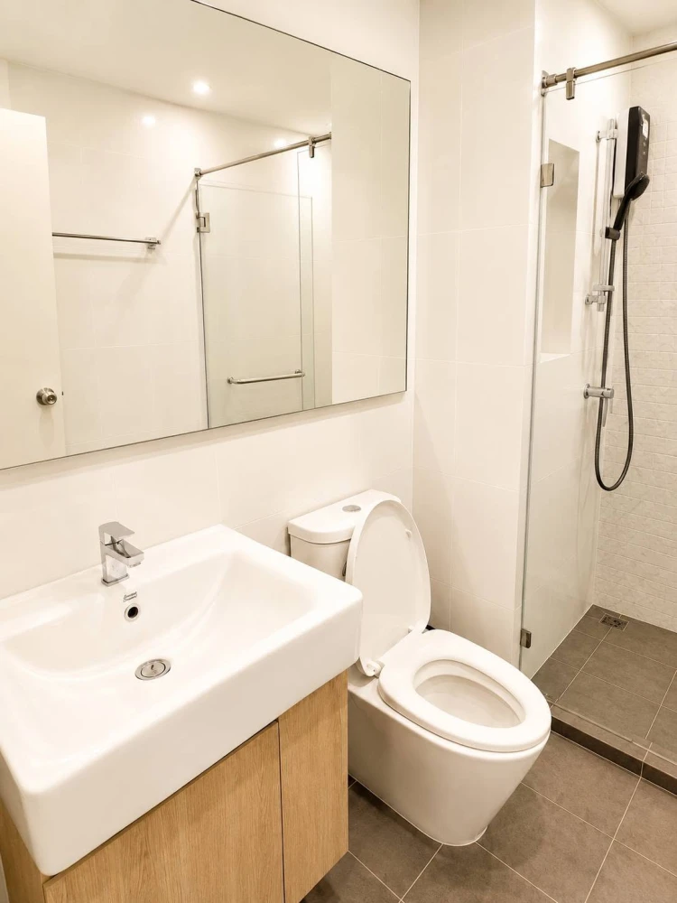 Selling Chewathai Pinklao 1 bedroom, 1 bathroom unit. Fully furnished, ready to move in!