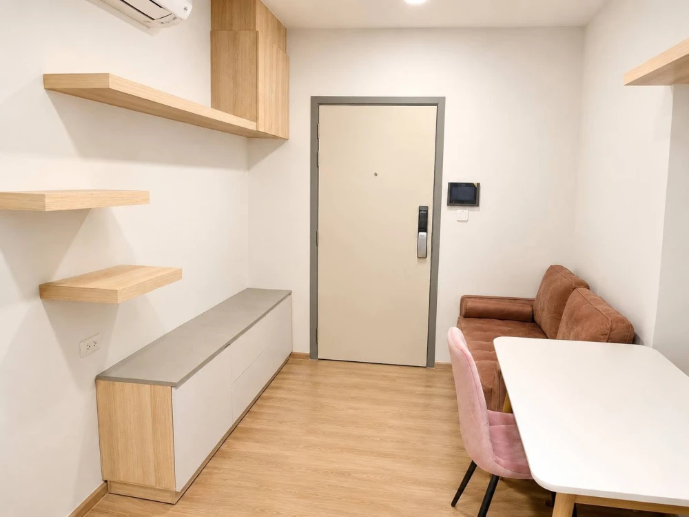 Selling Chewathai Pinklao 1 bedroom, 1 bathroom unit. Fully furnished, ready to move in!