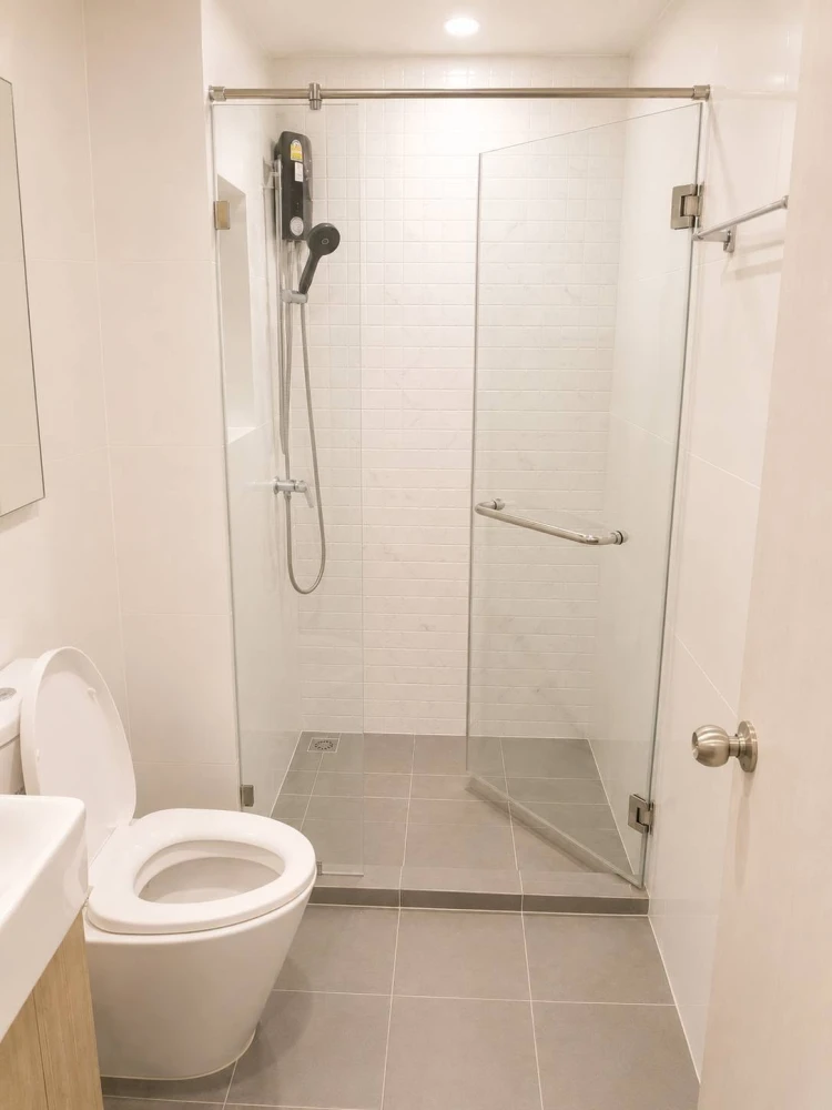 Selling Chewathai Pinklao 1 bedroom, 1 bathroom unit. Fully furnished, ready to move in!