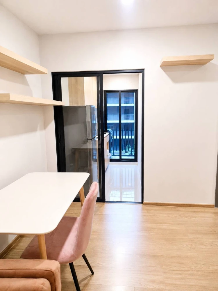 Selling Chewathai Pinklao 1 bedroom, 1 bathroom unit. Fully furnished, ready to move in!
