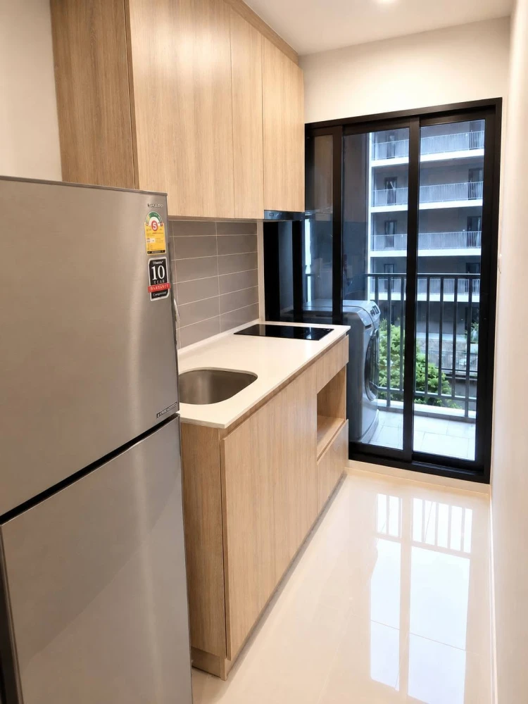 Selling Chewathai Pinklao 1 bedroom, 1 bathroom unit. Fully furnished, ready to move in!